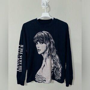 Taylor Swift Eras Tour Official Long Sleeve Navy T-Shirt Tee Shirt Small